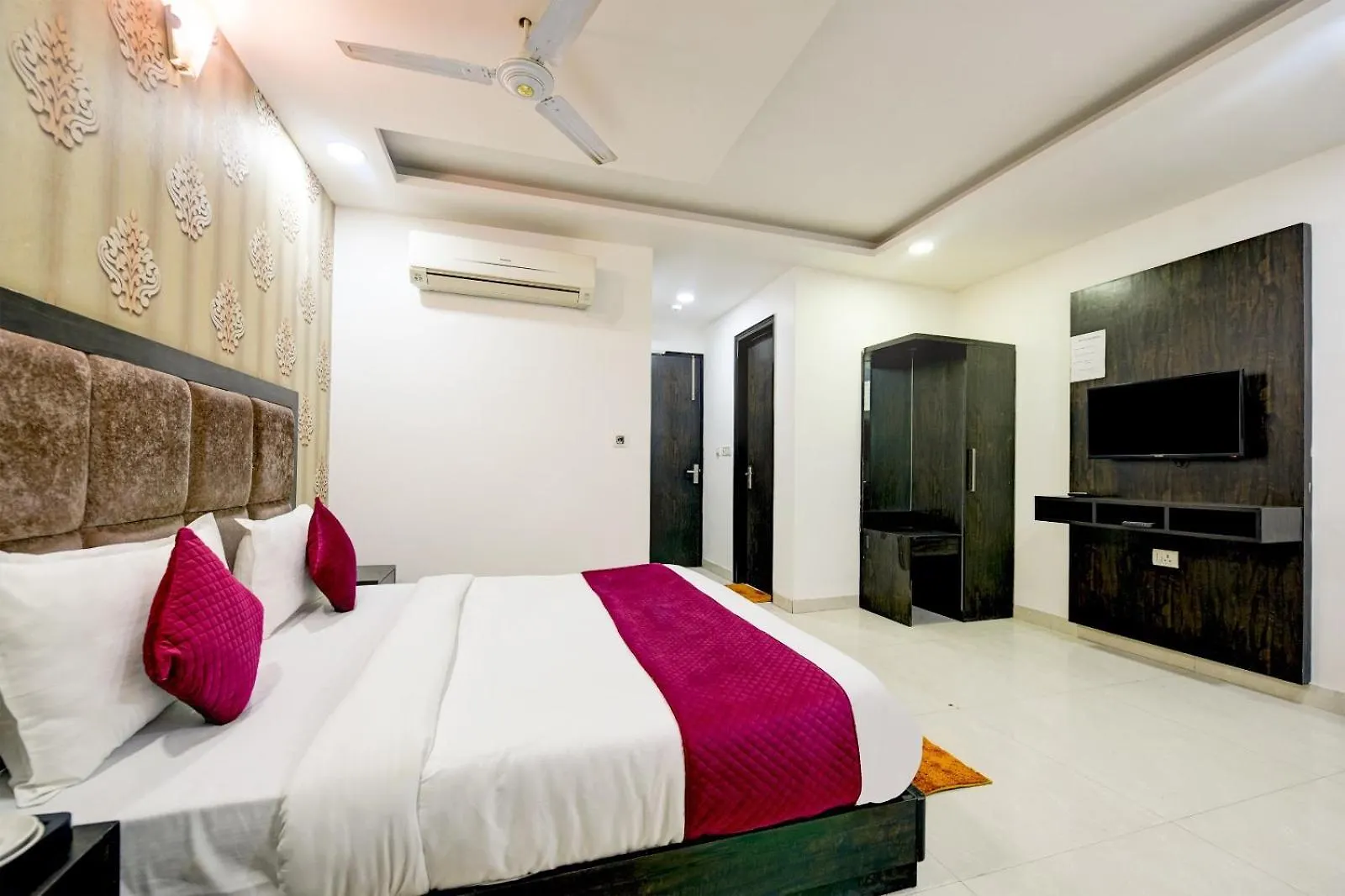 Hotel Olive Near Delhi Airport New Delhi