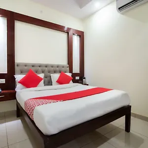 *** Hotel Oyo 48380 Satkar India